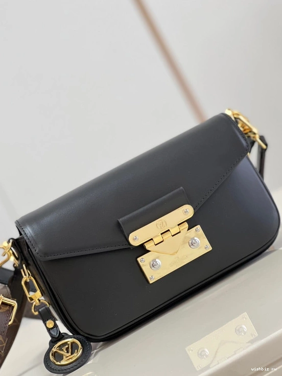 WIS Vuitton Louis SWING 1030